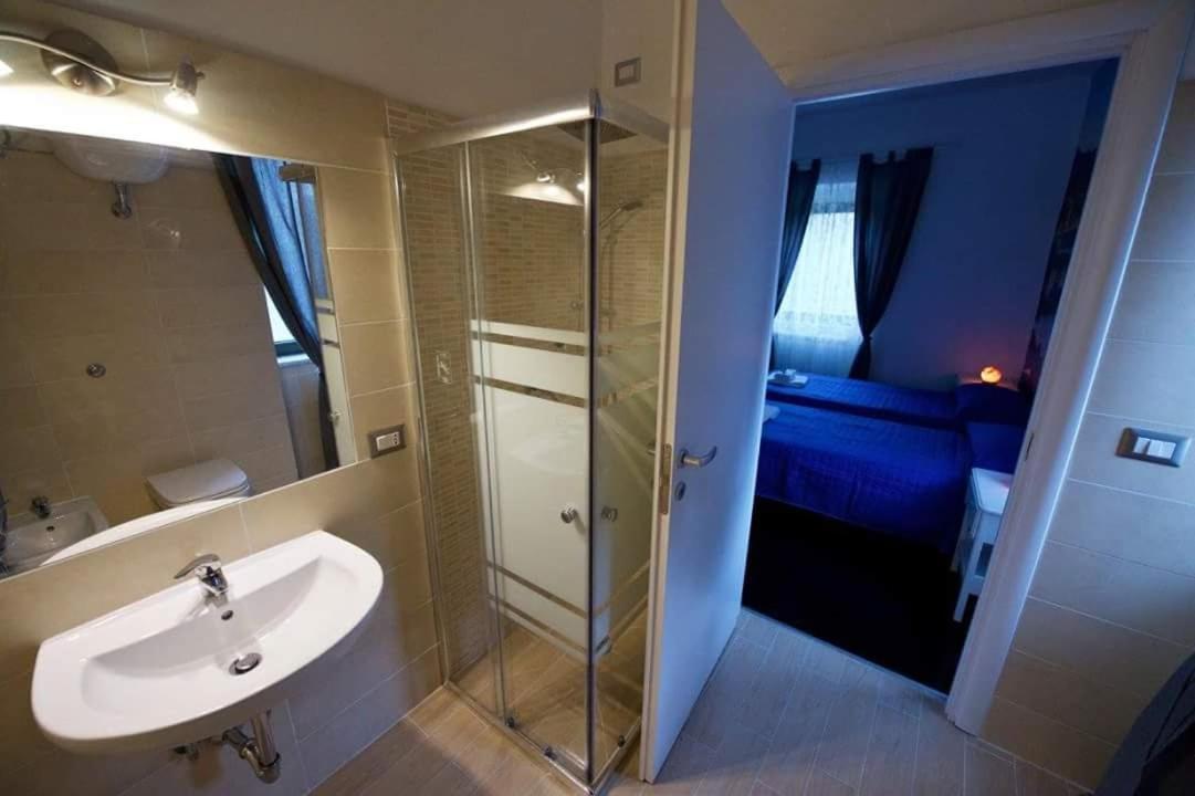 Villa Vittoria Mini Hotel Салерно Екстер'єр фото