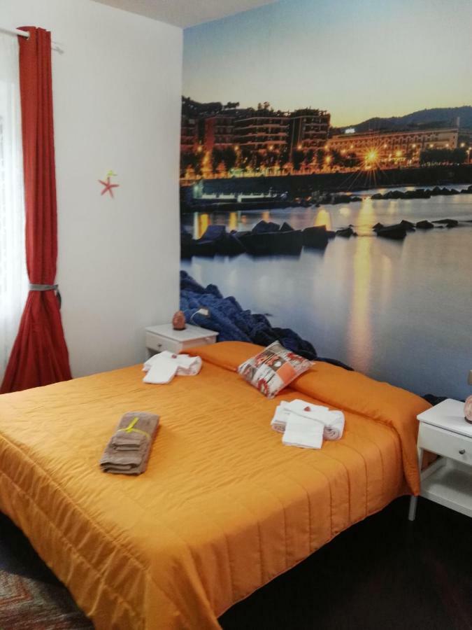 Villa Vittoria Mini Hotel Салерно Екстер'єр фото