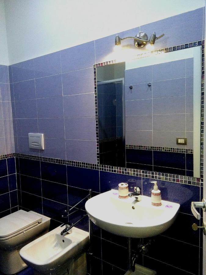 Villa Vittoria Mini Hotel Салерно Екстер'єр фото
